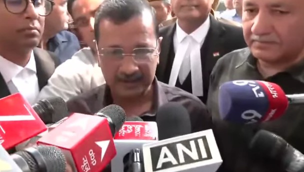 दिल्ली मद्य घोटाळा प्रकरणात अरविंद केजरीवाल आणि मनीष सिसोदिया यांची निर्दोष मुक्तता; न्यायालयाचा ऐतिहासिक निकाल