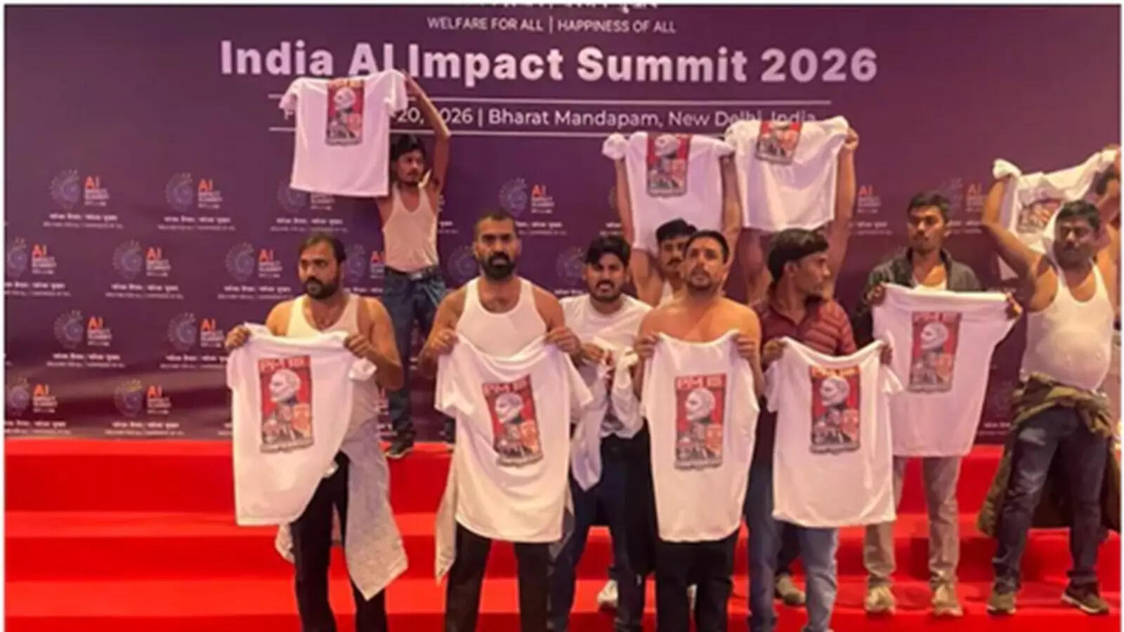 एआय इम्पॅक्ट समिटमध्ये मोठा राडा; युवक काँग्रेसचे कार्यकर्ते शर्ट काढून भिडले, दिल्लीत तणाव