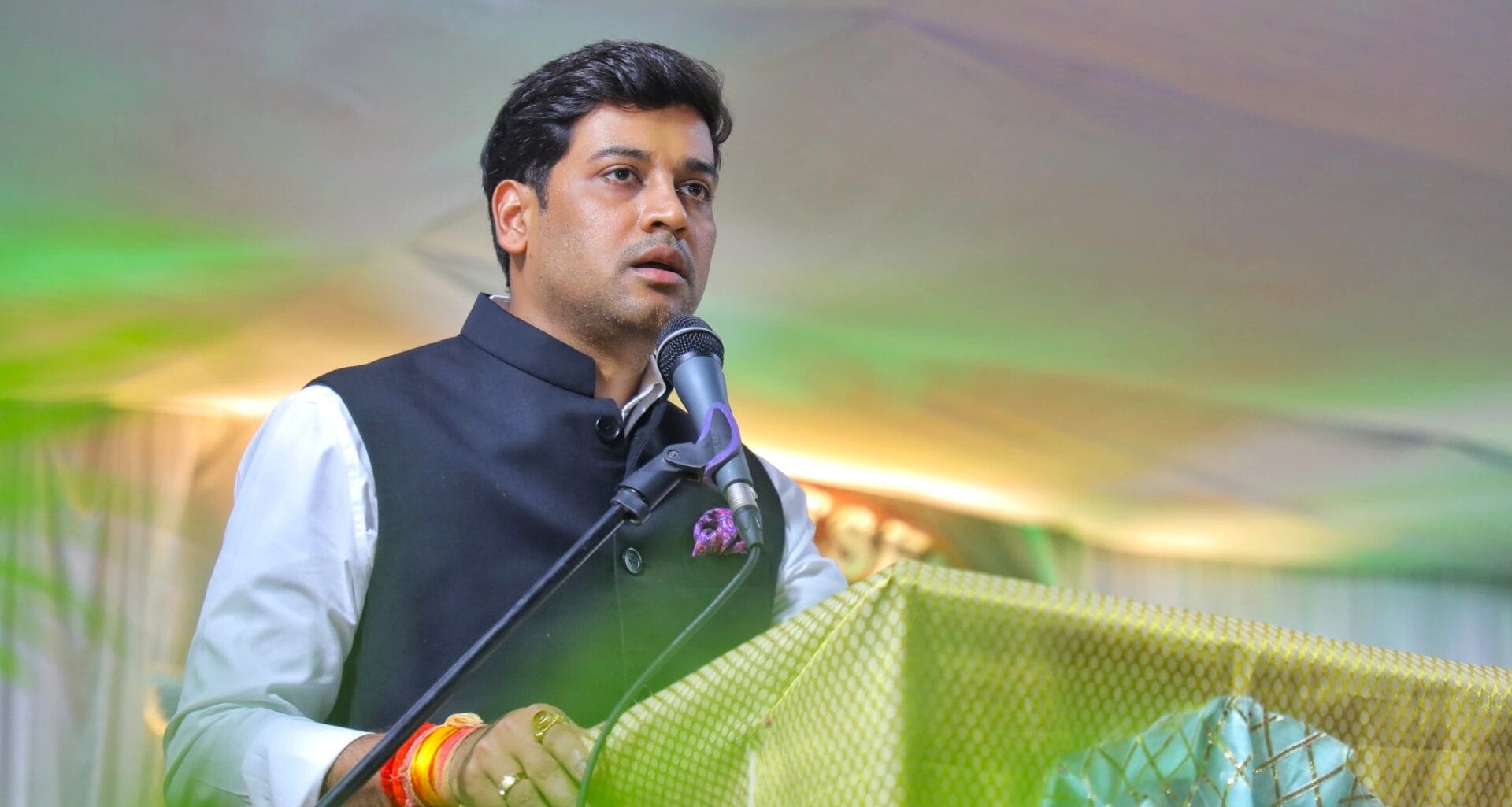 कल्याण ते सीएसएमटी सर्व लोकल १५ डब्ब्यांच्या करा; शिवसेना खासदार डॉ. श्रीकांत शिंदे यांची लोकसभेत मागणी