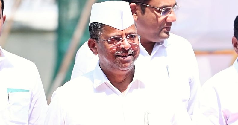 खळबळजनक: मंत्री नरहरी झिरवळ यांचा कथित आक्षेपार्ह व्हिडिओ व्हायरल; राजकीय वर्तुळात मोठी खळबळ