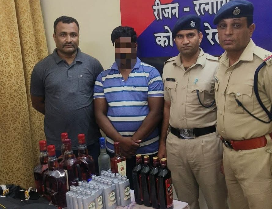 कोकण कन्या एक्सप्रेसमध्ये दारूची अवैध तस्करी; एसी कोच अटेंडंटला रत्नागिरीत अटक
