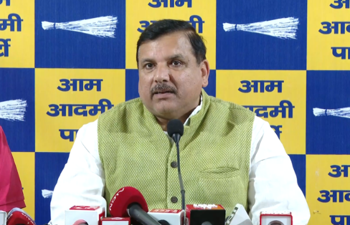 विरोधी पक्षांना फोडून भाजप देशात लोकशाहीचा गळा घोटतोय; आप नेते संजय सिंह यांचा घणाघाती आरोप