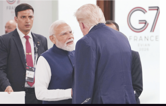 जी-७ परिषदेत मोदी-ट्रम्प भेट; गळाभेट टाळत केवळ हस्तांदोलन