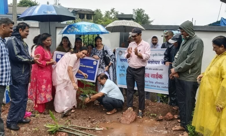 सागरी जीवशास्त्रीय संशोधन केंद्रात वृक्षारोपणाने कृषी दिन साजरा