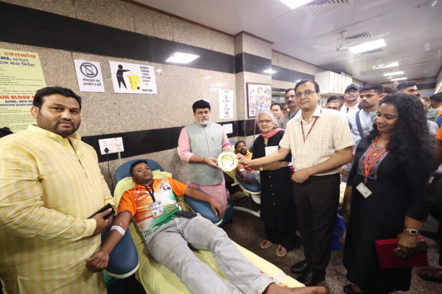 दिल्लीच्या तख्तावर महाराष्ट्राचा डंका: सैनिकांसाठी पैलवानांचे ‘महारक्तदान’