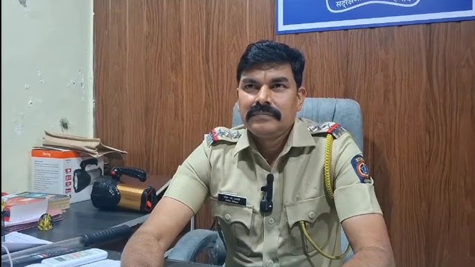खळबळ: “मंत्रीपुत्राला वाचवण्यासाठी वरिष्ठांचा दबाव, जातीवाचक टोमणे”; महाडचे PI रमेश तडवींचा कुटुंबासह आत्महत्येचा इशारा
