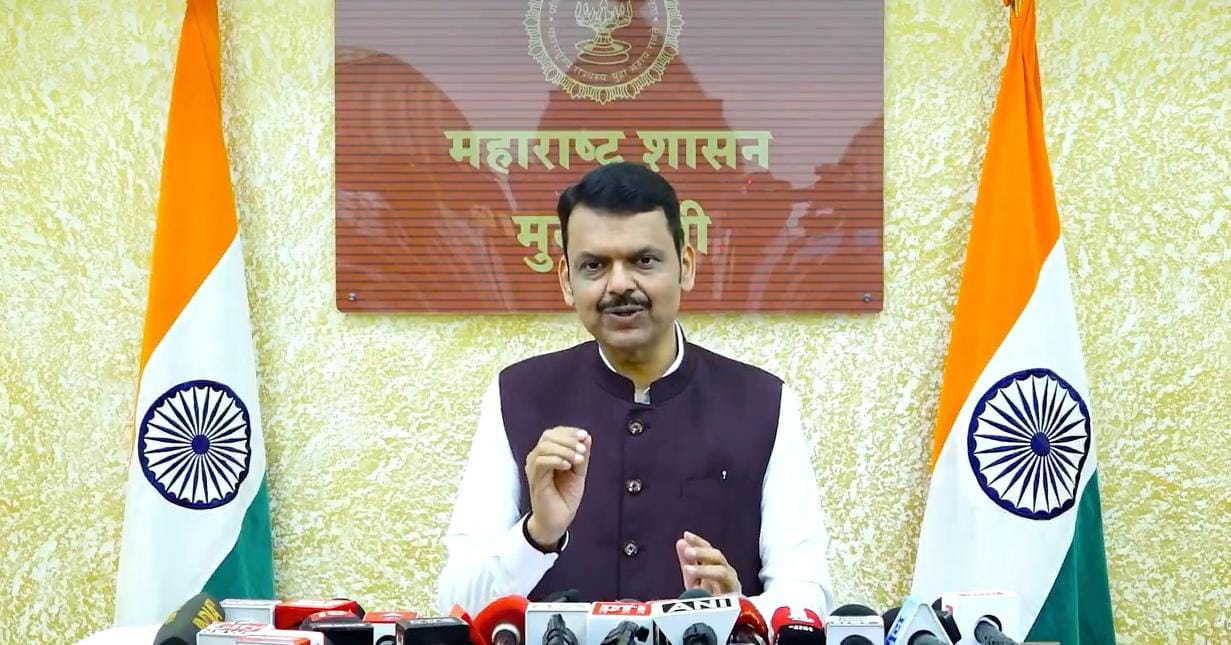 ‘राहुल गांधींची बुद्धी चोरीला गेली आहे’; निवडणूक आयोगावरील विरोधकांच्या आरोपांवरून मुख्यमंत्री फडणवीसांचा जोरदार हल्लाबोल