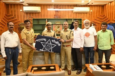 हिमालयीन मोहीम रत्नागिरी पोलिसांना समर्पित; होमगार्ड जवान आकाश पालकर यांचा अनोखा संकल्प