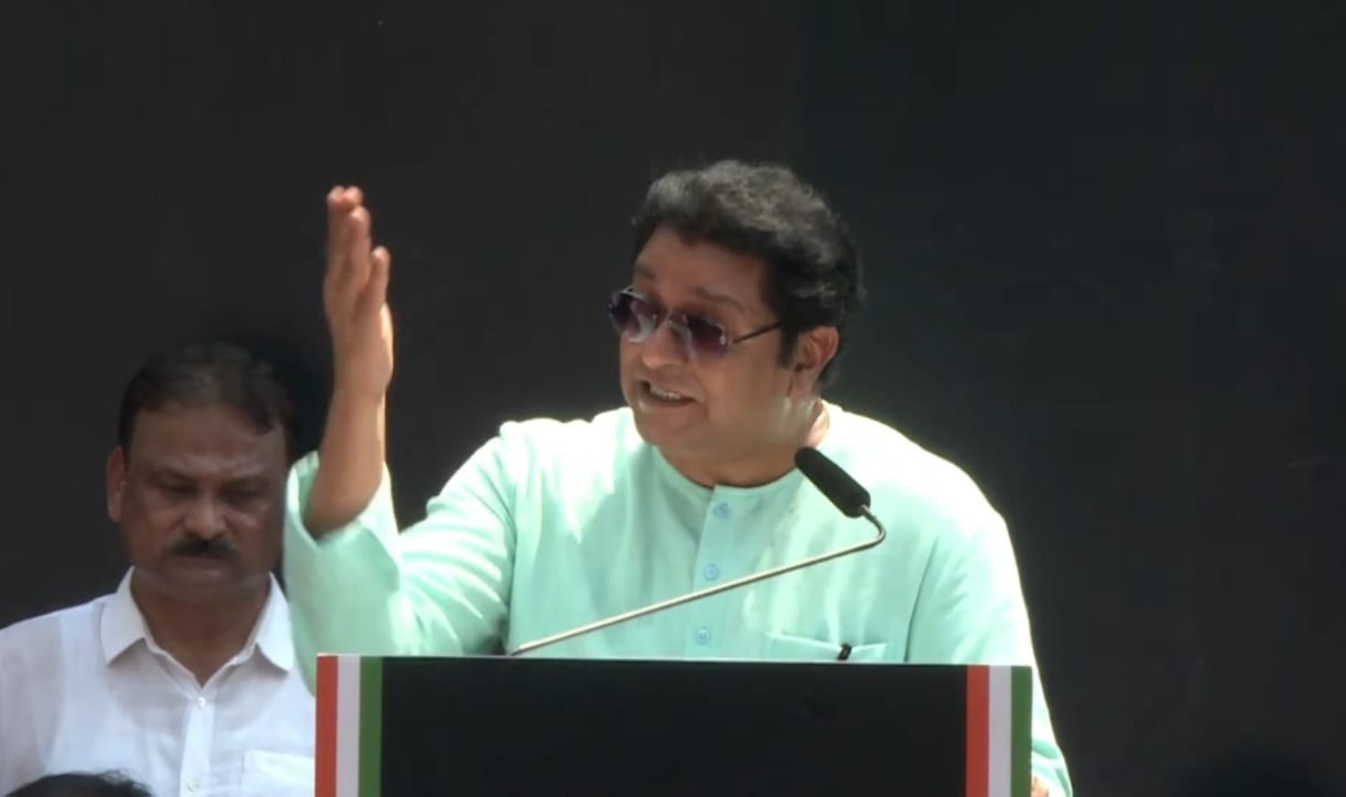 राज ठाकरेंची डरकाळी: ईव्हीएम हटाव, बॅलेट पेपरवर निवडणुका घ्या; ‘SIR’ प्रक्रिया तातडीने रद्द करण्याची मागणी